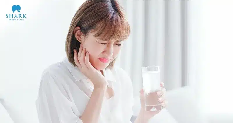 Trường hợp răng có dấu hiệu ê buốt hay đau nhức, hãy dừng sử dụng để tránh ảnh hưởng xấu