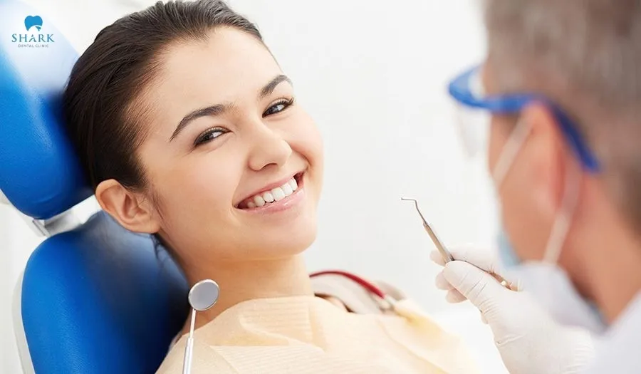 Thăm khám nha khoa là ưu tiên hàng đầu khi gặp phải tình trạng răng bị mẻ
