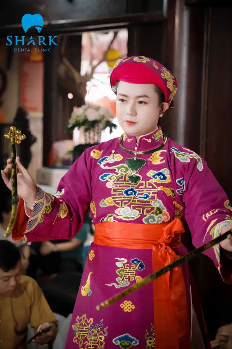 Gương mặt người có căn đồng có đặc điểm gì để nhận biết? 11 Người căn đồng có đường tiền tài không mấy thuận lợi