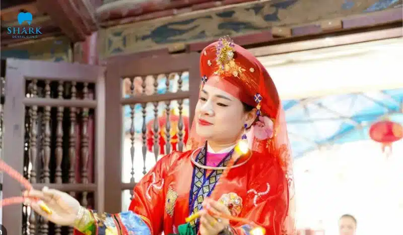 Gương mặt người có căn đồng có đặc điểm gì để nhận biết? 12 Cuộc sống của cô Đồng thường khó khăn và vất vả