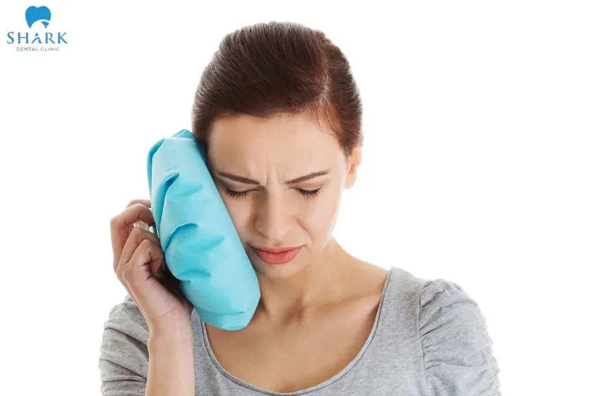 Nhổ răng khôn bị sốt phải làm sao để cải thiện hiệu quả? 13 Chườm đá sau khi nhổ răng khôn