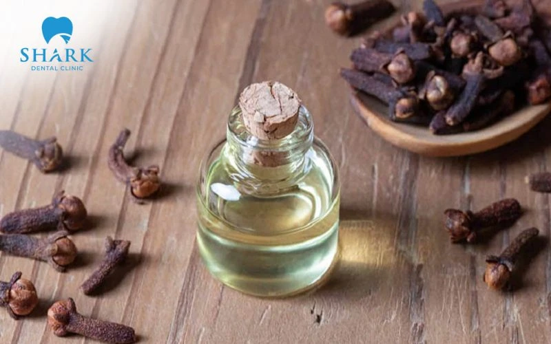 Bôi đinh hương giúp giảm cơn đau nhức răng hiệu quả