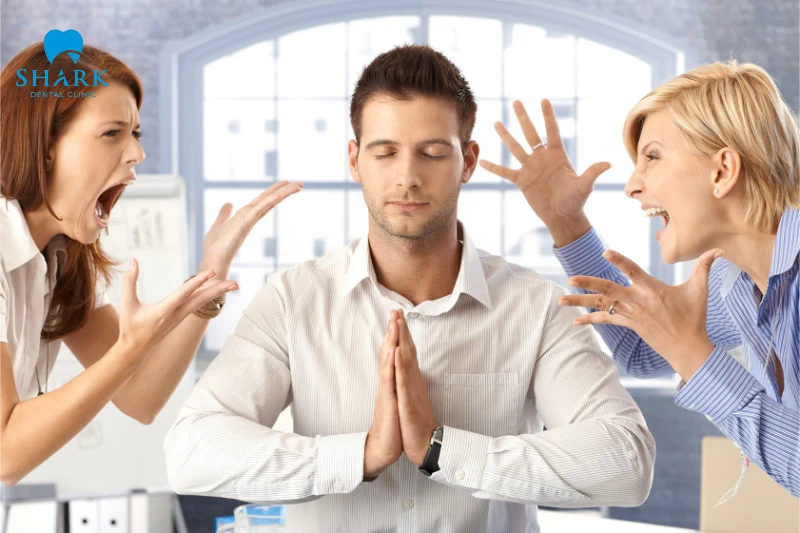 Học cách quản trị cảm xúc để nụ cười được thân thiện hơn