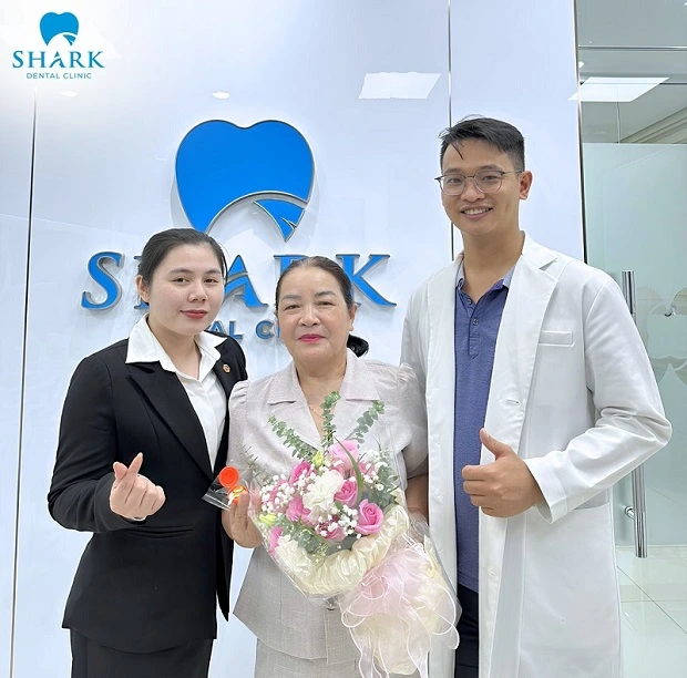 Khách hàng tại Shark