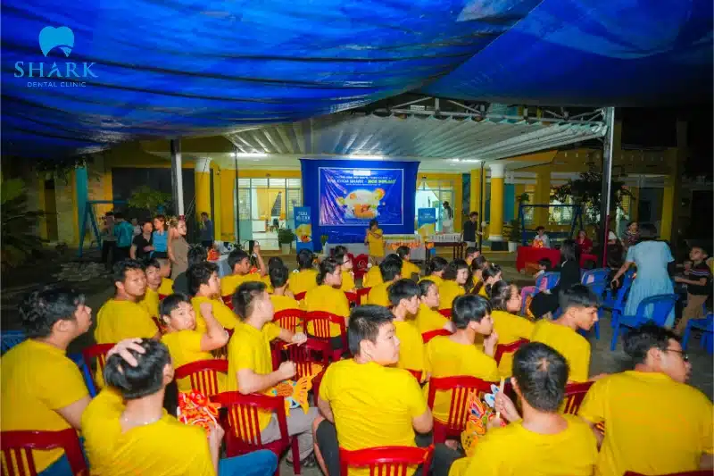Nha khoa Shark tổ chức chương trình vui trung thu ý nghĩa cho hàng trăm trẻ em mồ côi tại Đà Nẵng