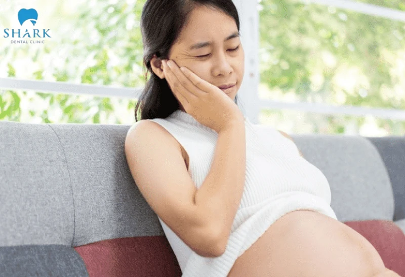 Mẹ bầu dễ mắc các bệnh về răng miệng trong giai đoạn thai kỳ