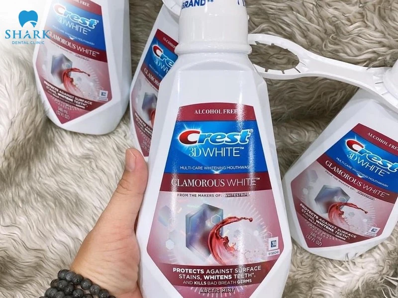 TOP 10 nước súc miệng trắng răng hiệu quả và bán chạy nhất 17 Nước súc miệng Crest 3D White Luxe Glamorous mang lại hơi thở thơm mát suốt ngày dài