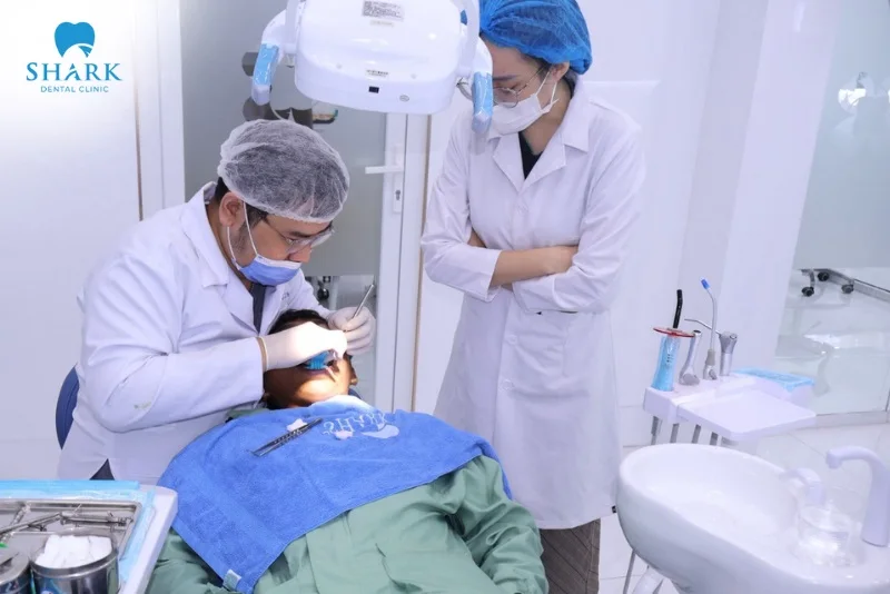 thăm khám an toàn tại Nha khoa Shark