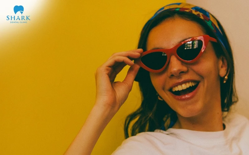 Cười tinh nghịch thể hiện nét tính cách thông minh