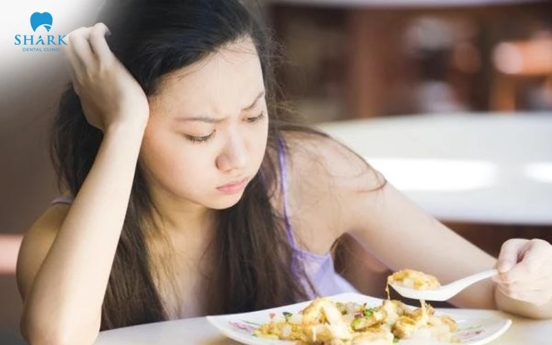 Bệnh gây đau rát dẫn đến biến ăn và sụt cân