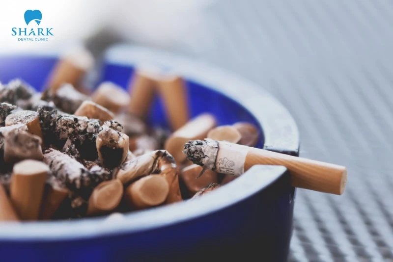 Hút thuốc là rất dễ dẫn đến viêm nhiễm răng miệng