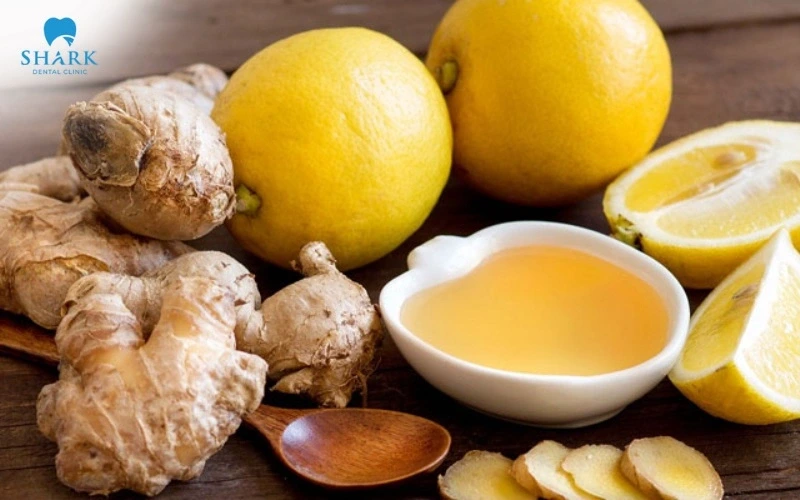 Một mẹo dân gian mang lại hiệu quả tối ưu trong việc chữa hôi miệng bằng gừng và chanh tươi