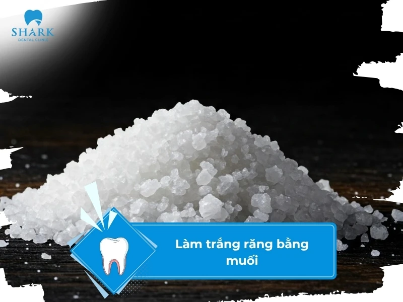 10 Mẹo làm trắng răng trong 5 phút tại nhà hiệu quả và an toàn 24 Làm trắng răng bằng muối cần thực hiện cẩn thận vì dễ xước nướu