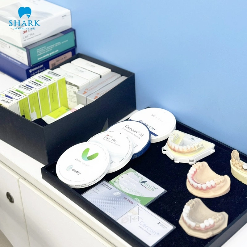 Bọc sứ HT Smile an toàn và chính hãng tại Nha khoa Shark