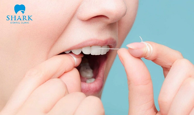 Chăm sóc răng miệng khoa học sau khi bọc răng sứ Lee Sapphire