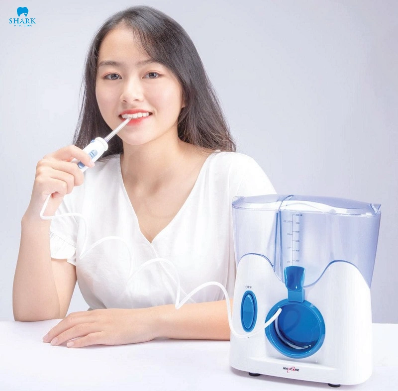 Sau sinh bao lâu thì đánh răng? Hướng dẫn từ bác sĩ nha khoa 6 Dùng tăm nước trước hay sau khi đánh răng