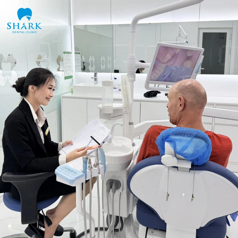 Sau khi trồng răng Implant có bị hôi miệng không? 19 Thăm khám định kì ở nha khoa uy tín để chẩn đoán sớm tình trạng hôi miệng sau Implant
