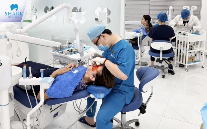Nha khoa Shark - địa chỉ nha khoa được nhiều khách hàng lựa chọn khi thực hiện nhổ răng khôn