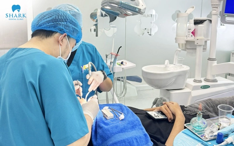 Đội ngũ bác sĩ tại Nha khoa Shark với nhiều năm kinh nghiệm trong lĩnh vực nha khoa thẩm mỹ