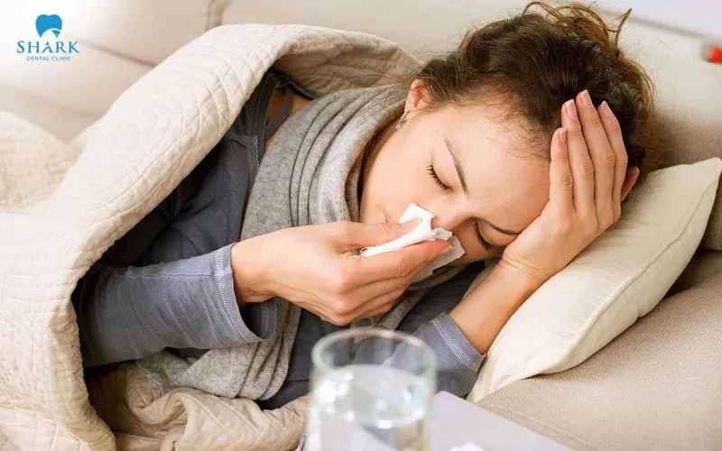 Sốt cao kèm mệt mỏi khi răng khôn mọc là những trường hợp nguy hiểm mà bạn không nên chủ quan