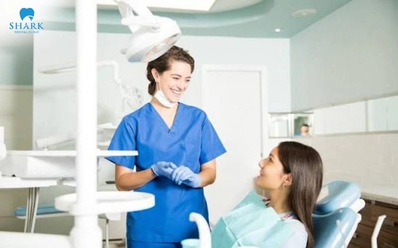 Hiểu đúng phạm vi hành nghề của bác sĩ trong lĩnh vực Nha khoa 23 Sau quá trình thực hiện, khách hàng cần được chăm sóc và thăm khám giúp phát hiện sớm các vấn đề phát sinh và có hướng xử trí phù hợp khi cần thiết