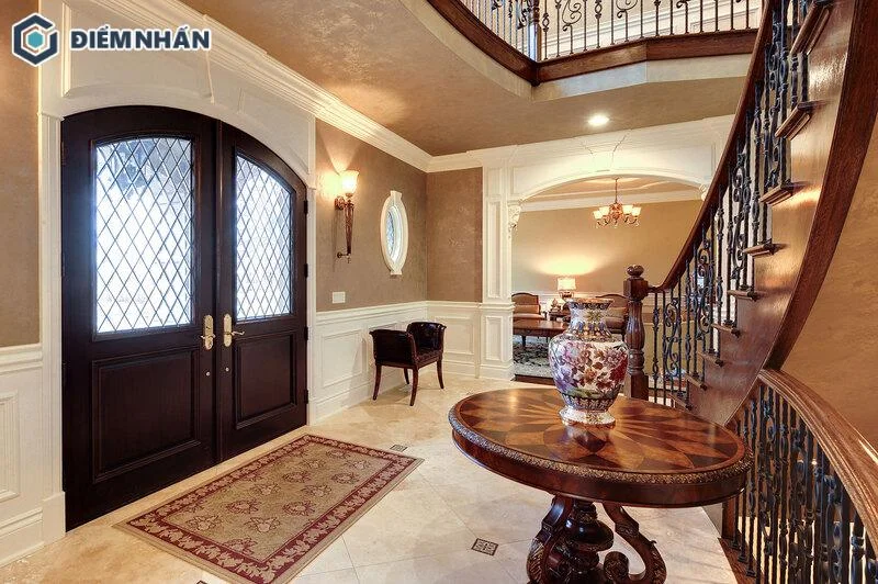 Ưu điểm của cửa gỗ 2 cánh kết hợp kính là tận dụng ánh sáng tự nhiên, tạo cảm giác thoáng đãng