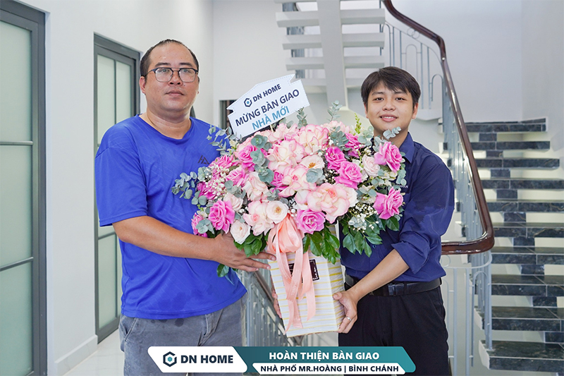 Ngày 04/08/2025, DN Home chính thức bàn giao dự án cải tạo nội thất nhà phố cùng chủ đầu tư Mr.Hoàng