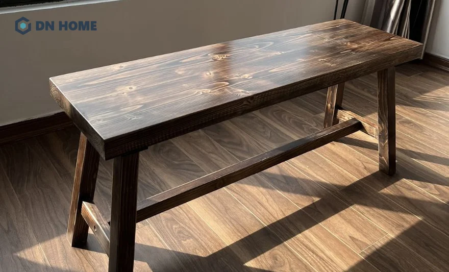 Gỗ cây bằng lăng thường được sử dụng để sản xuất các sản phẩm nội thất 