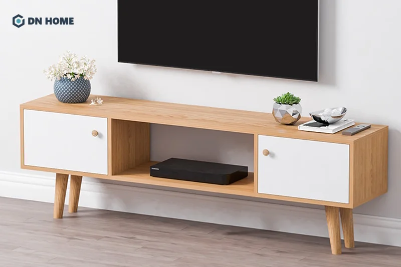 Kệ tủ tivi thiết kế có chân giúp việc vệ sinh lau chùi và di chuyển dễ dàng hơn