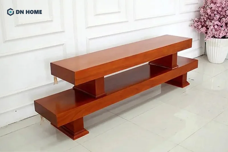 Kệ tivi nguyên khối thường có kích thước lớn, mang đến vẻ đẹp sang trọng cho không gian nội thất