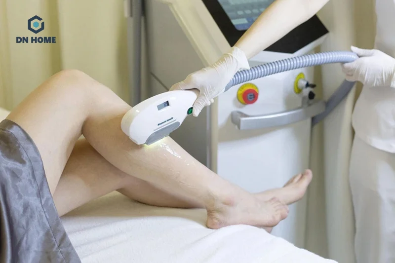 Máy triệt lông là thiết bị phổ biến, thường xuất hiện trong các mô hình kinh doanh spa