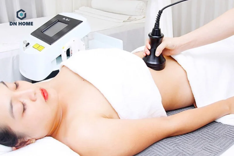 Máy giảm béo sử dụng công nghệ cao để phá vỡ lớp mô mỡ cứng đầu