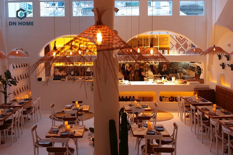Quán cafe Địa Trung Hải phong cách Tây Ban Nha lại nổi bật với vẻ đẹp ấm cúng, nồng nàn