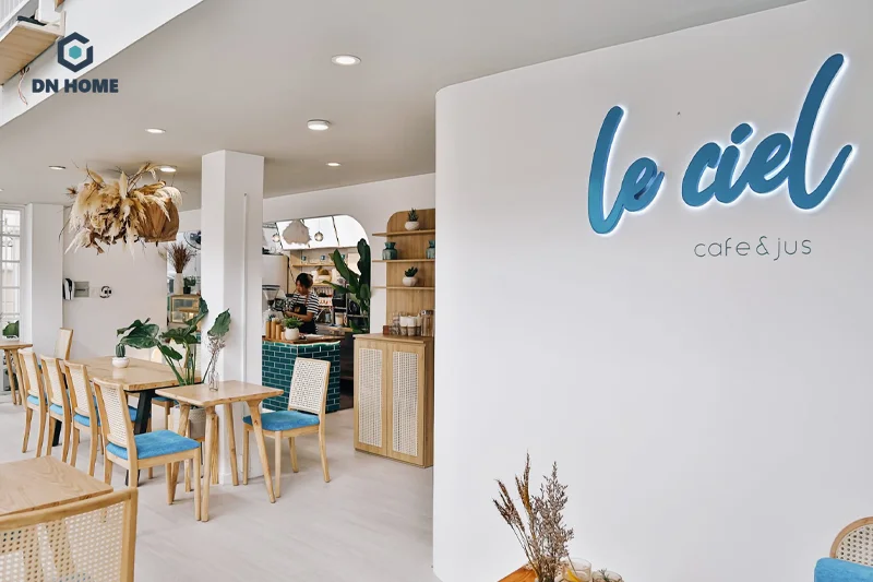 Le Ciel Café mang đậm vẻ đẹp phóng khoáng của vùng biển Địa Trung Hải 