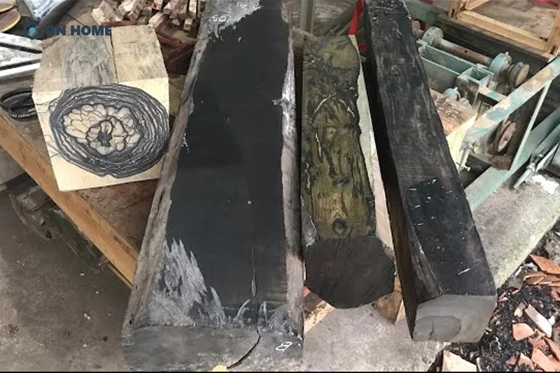 Tùy thuộc vào phân loại và nhiều yếu tố khác mà gỗ mun có sự chênh lệch nhiều về giá cả