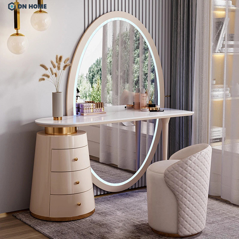 Bàn trang điểm có kích thước tiêu chuẩn phổ thông thường phù hợp với đa dạng diện tích phòng ngủ