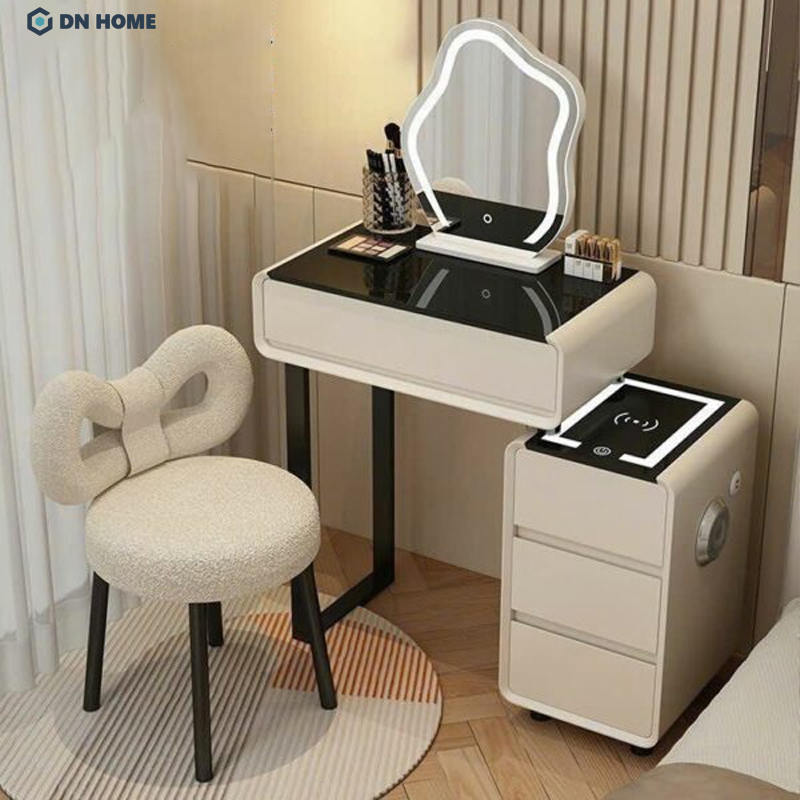 Bàn trang điểm mini thường được tích hợp nhiều chức năng, tăng tính tiện nghi và tối ưu diện tích