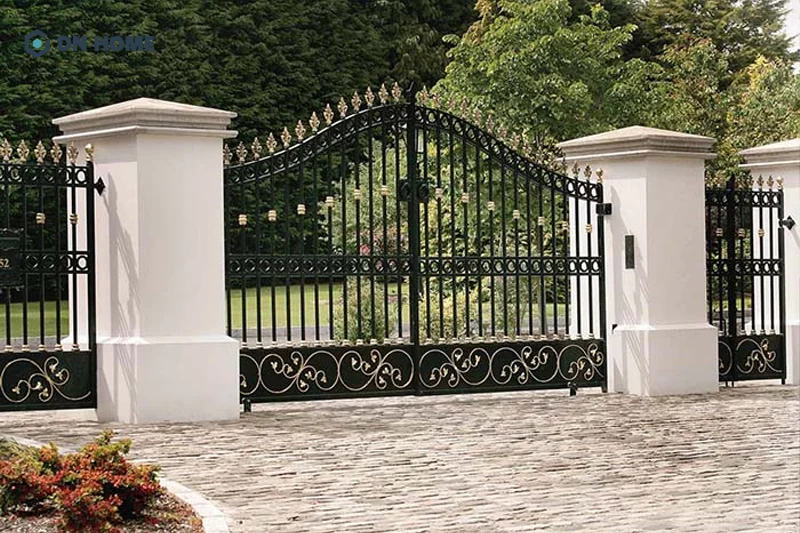 Mẫu trụ cổng với kiểu dáng đơn giản phù hợp với mọi phong cách thiết kế nhà ở