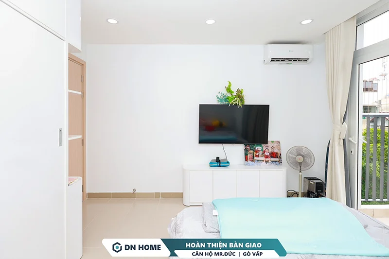 Phòng ngủ căn hộ thoáng đãng được thi công nội thất bởi Nội Thất Điểm Nhấn