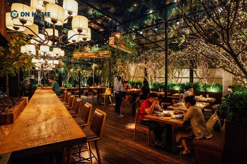 Ánh sáng bên trong không gian quán ăn sân vườn cần được bố trí khoa học để tạo điểm nhấn