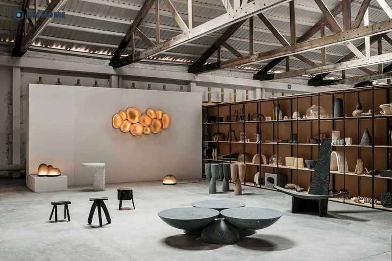 Sự tự do trong bố trí nội thất tạo điểm nhấn ấn tượng cho không gian showroom 