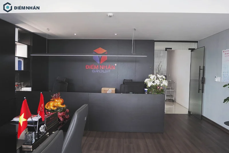 Khu vực lễ tân cần được thiết kế - trang trí thể hiện rõ bản sắc và bộ nhận diện thương hiệu