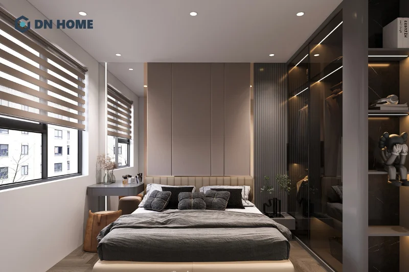 Tone màu nâu nhạt của trần thạch cao bề mặt phẳng tạo cảm giác ấm cúng cho không gian phòng ngủ