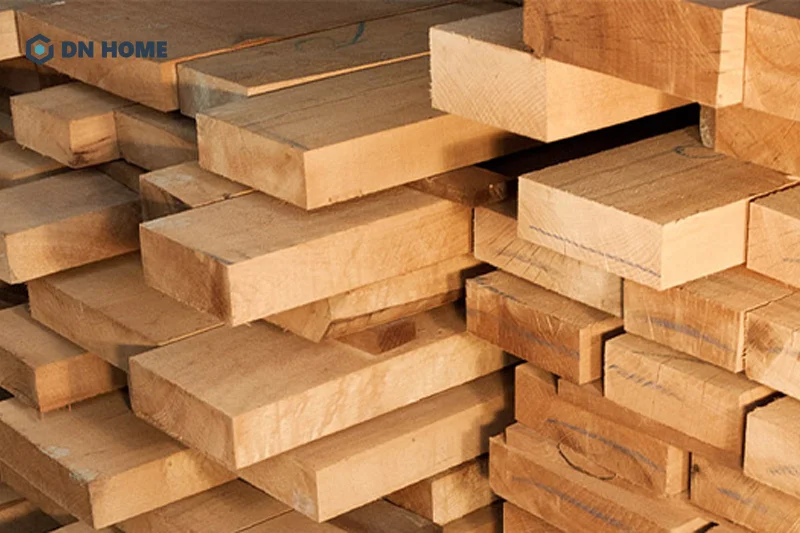 Đặc điểm nổi bật của gỗ beech là khả năng chịu lực tốt nhờ vào tỷ trọng lớn, độ cứng cao