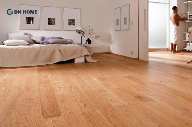 Với ưu điểm cứng chắc và ít cong vênh, gỗ Pơ Mu được ứng dụng trong việc ốp sàn