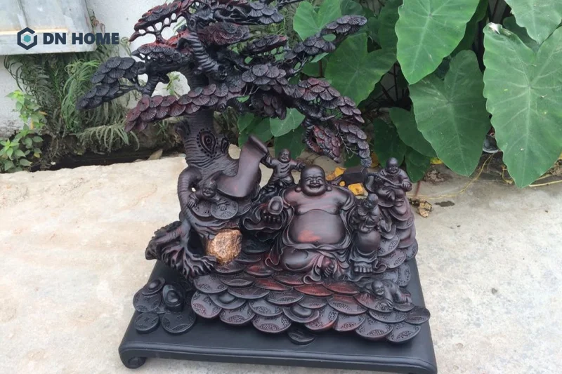 Độ bóng tự nhiên giúp đồ thủ công mỹ nghệ từ gỗ trắc luôn giữ được vẻ đẹp theo thời gian