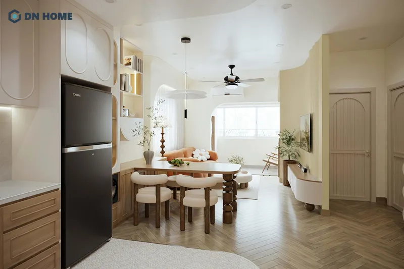 Ánh sáng tự nhiên và cây xanh giúp không gian chung cư 90m2 trở nên rộng và thoáng hơn