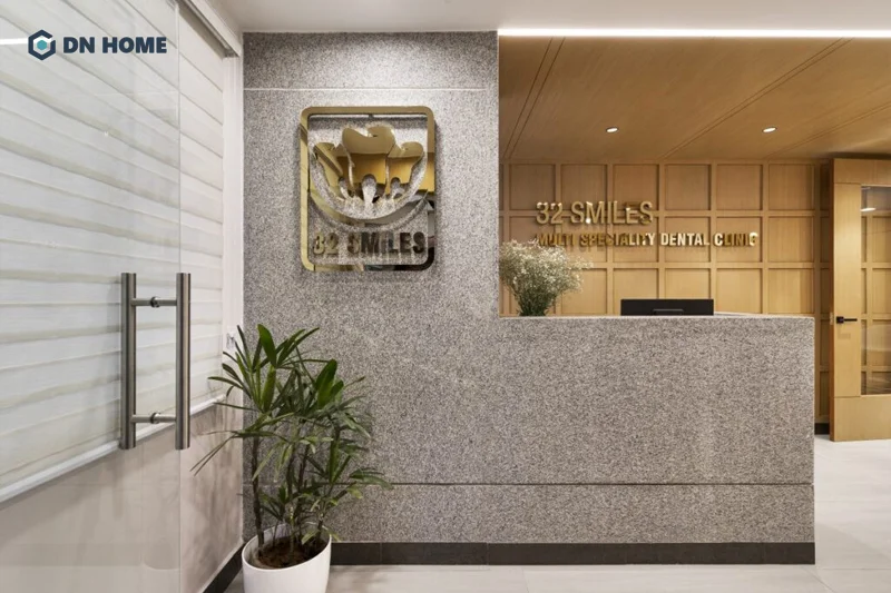 Chất liệu tự nhiên như gỗ, đá được sử dụng chủ đạo trong thiết kế nha khoa thân thiện với môi trường