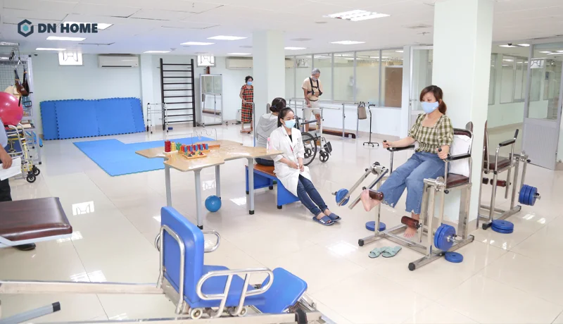 Đội ngũ nhân viên trong phòng mạch tư phải có chứng chỉ hành nghề hợp lệ