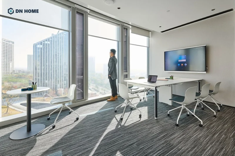 Nội thất thông minh và công thái học được ưu tiên sử dụng khi thiết kế văn phòng chứng khoán